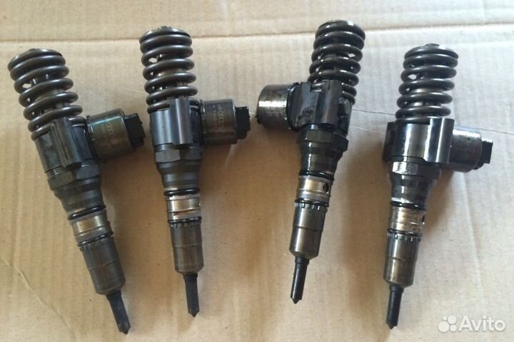 Насос-форсунка VAG 03G130073G для 2.0 TDI