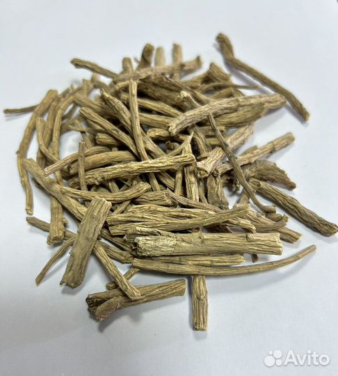 Любисток, корень