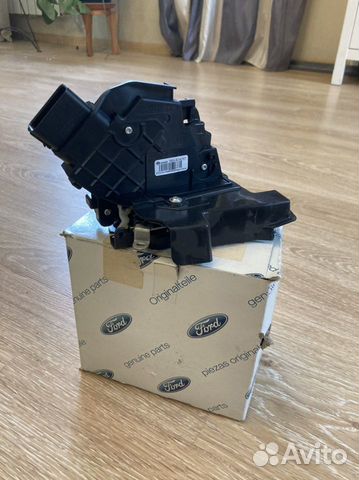 Замок передней левой двери Ford 4 896 707 оригинал