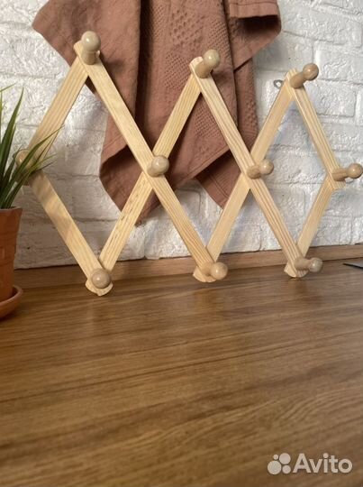 Вешалка настенная деревянная с крючками 10 шт