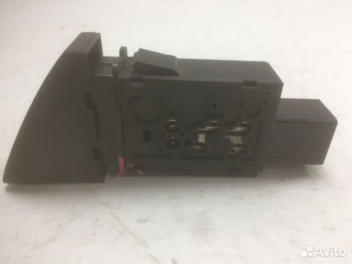 Кнопка аварийной сигнализации Mazda 6 2007-2013