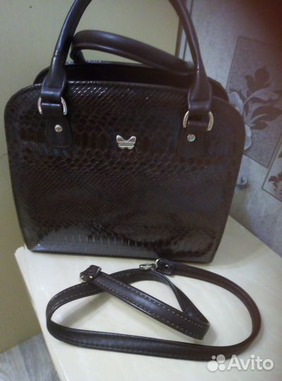 Сумка женская лакированная