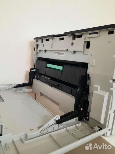 Цветной лазерный принтер samsung CLP-415N