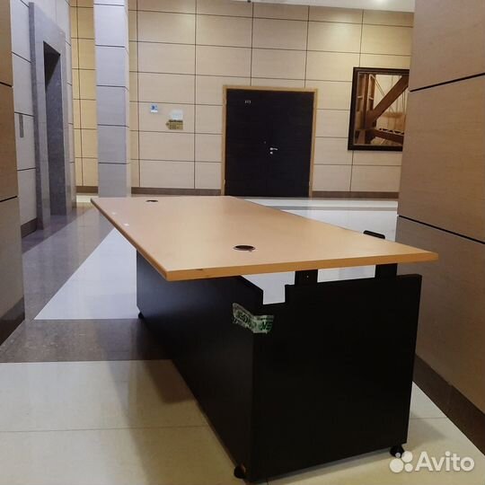 Стол руководителя