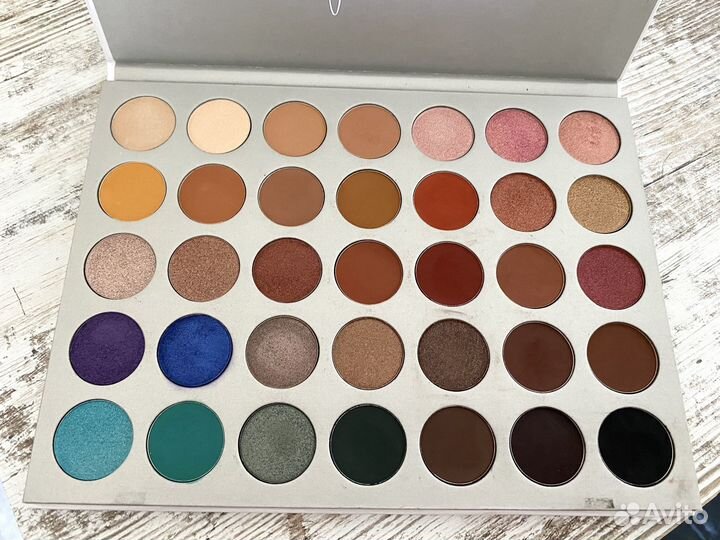 Палетка теней Jaclyn Hill Morphe