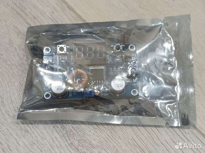 DC-DC преобразователь XL4015 с цифровым дисплеем