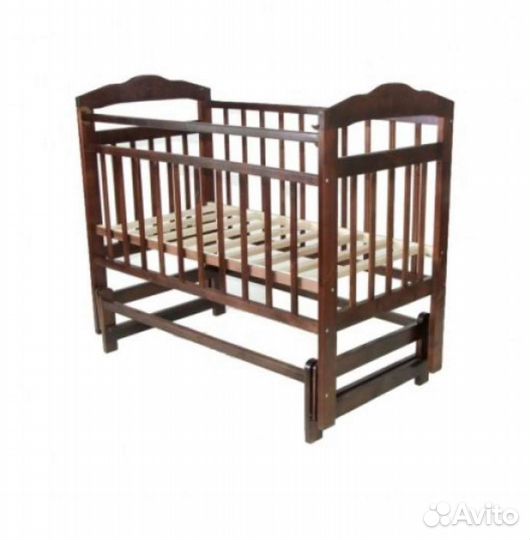 Детская кроватка с поперечным маятником