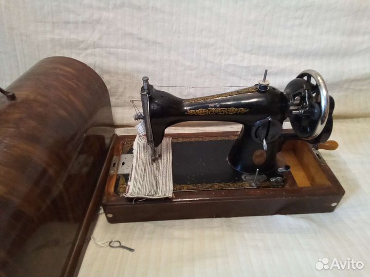 Подольск-1М для шитья толстыми ниткам