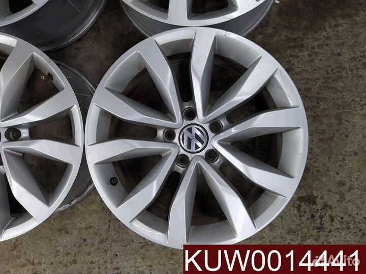 Диски R17 Volkswagen Beetle, Tiguan Б/у оригинал