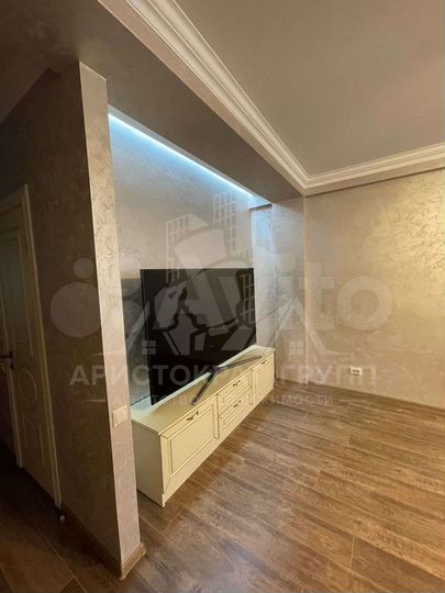 2-к. квартира, 83 м², 5/7 эт.