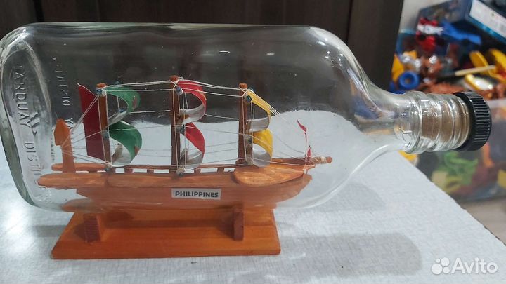 Корабль сувенирный