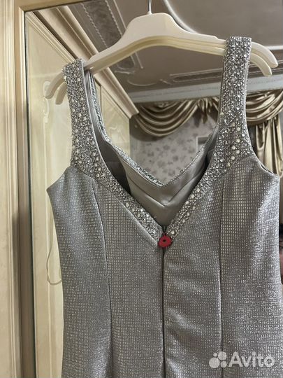 Продаю платье