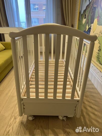 Детская кровать фирма Pali и пеленальный столик