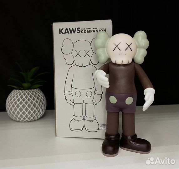Игрушки kaws