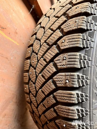 Колеса в сборе r15 зимние шипованные