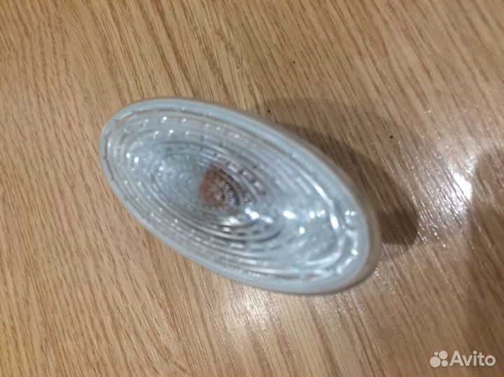 Поворотник в крыле передний Subaru Forester SH5