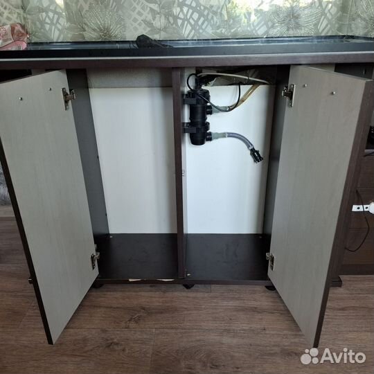 Аквариум с тумбой