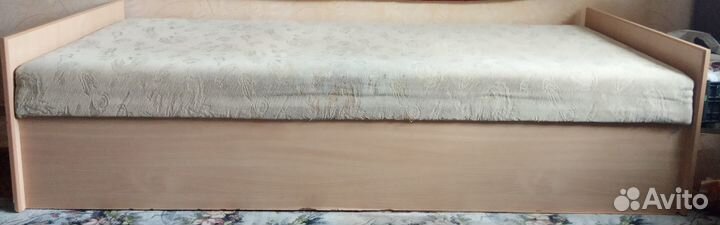 Кровать с подъёмным механизмом