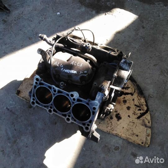 Блок двигателя 2.4i ALG Audi A6 C5