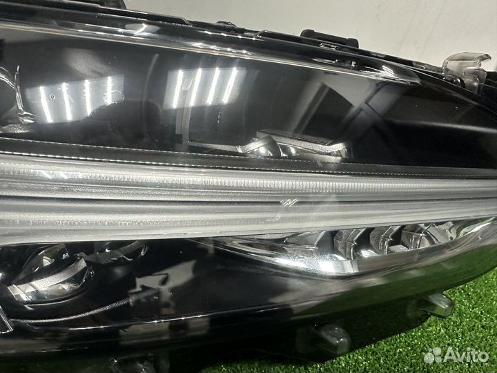 Фара LED правая Volvo S90 2016-2020 с Блоками