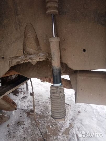 Задний амортизатор Audi A6 C5