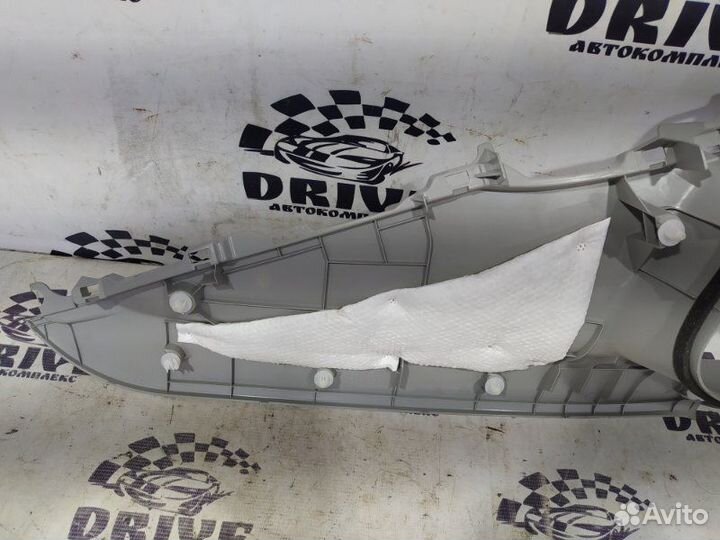 Пластик стойки левый Toyota Prius ZVW30 2ZR-FXE