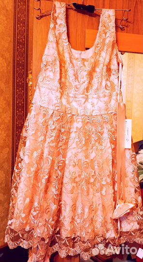 Новое Кружевное платье бренд Marselini