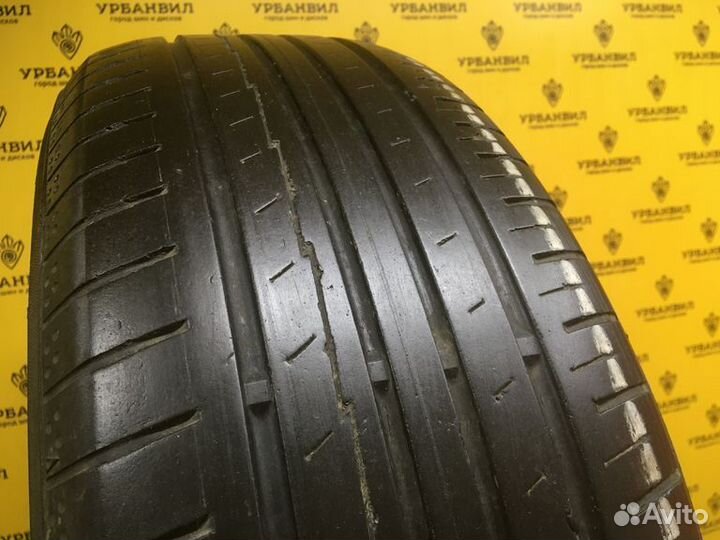 Yokohama BluEarth AE50 SUV 215/65 R17 99V