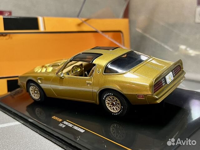 Коллекционная модель Pontiac Firebird 1:43 IXO