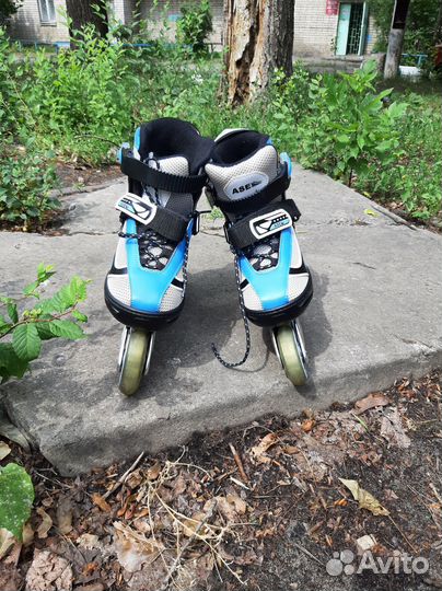 Роликовые коньки