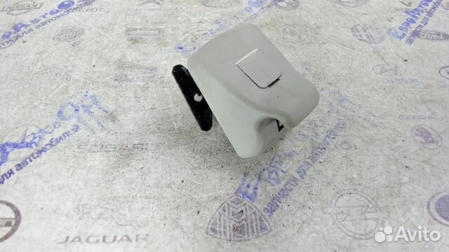 Крючок солнцезащитного козырька Ford Focus II 2005