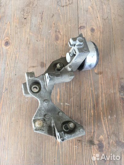 Натяжной ролик Nissan note e11