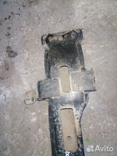 Подрамник задний Kia Spectra