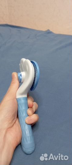 Щетка для вычщесывания шерсти собак и кошек