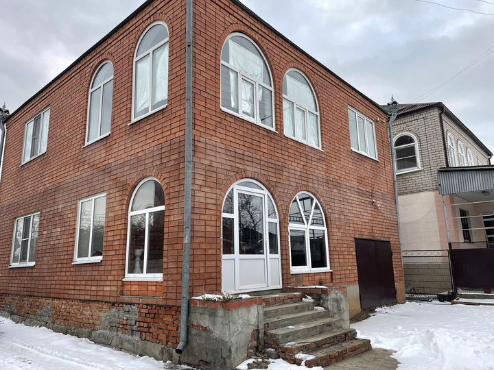 Дом 187,6 м² на участке 8 сот.