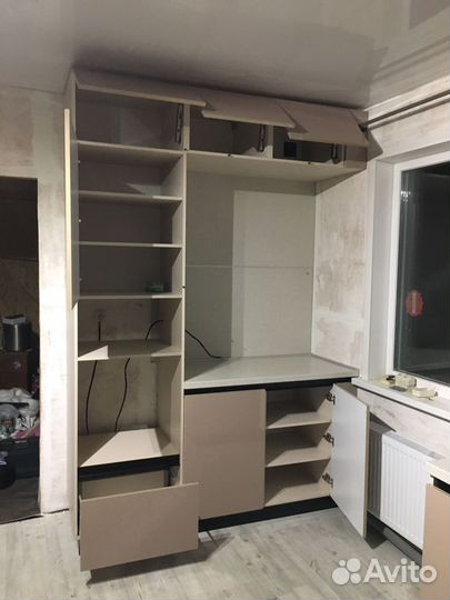 Прямой Кухонный гарнитур на заказ в Челябинске