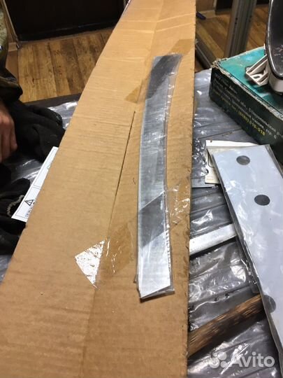 Верхняя боковая отделка Hummer H2