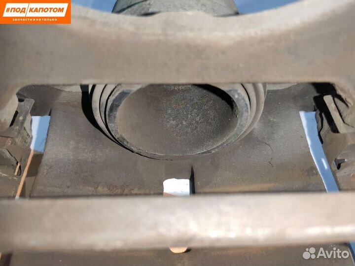 Суппорт тормозной передний правый Toyota Camry