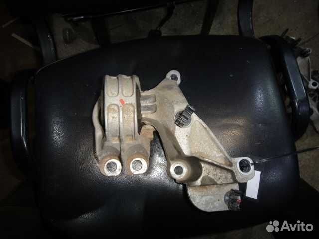 Подушка двигателя Duster R K4M 1,6 б\у