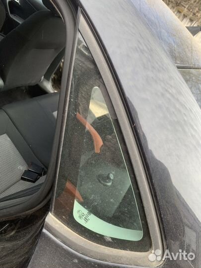 Стекло левое глухое Volkswagen Polo 5 седан