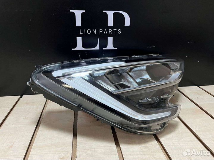 Фара правая Renault Arkana 1