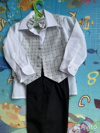 Брючный костюм тройка для мальчика