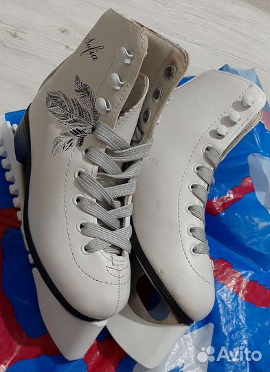 Коньки фигурные 30 размер