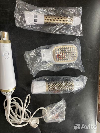 Фен-щетка Philips HP8663