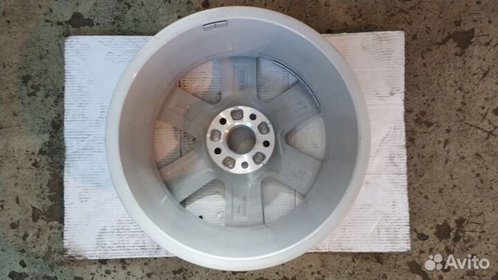 Диск Audi R17 б/у