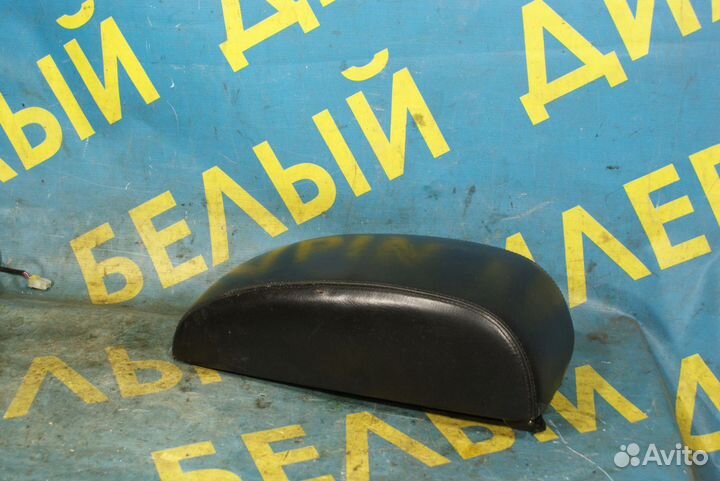 Подлокотник Infiniti Q45