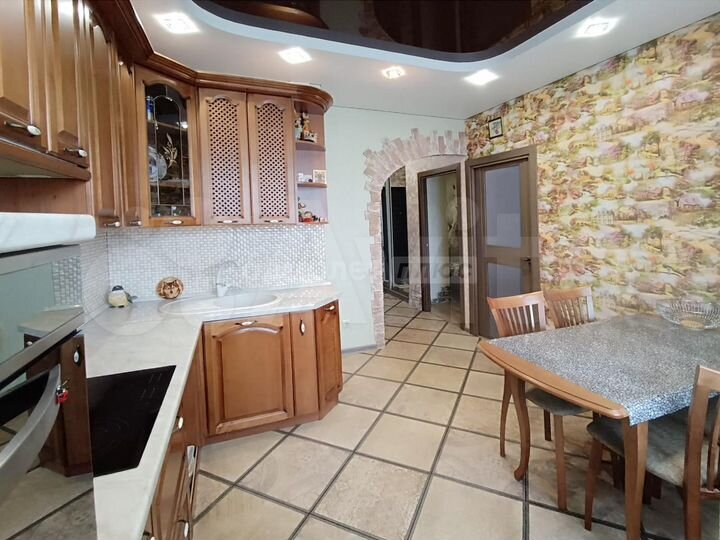 2-к. квартира, 45 м², 3/18 эт.