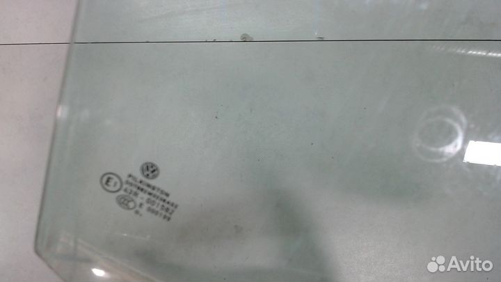 Стекло боковой двери Volkswagen Touran, 2011