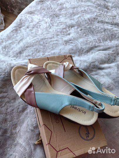 Босоножки женские