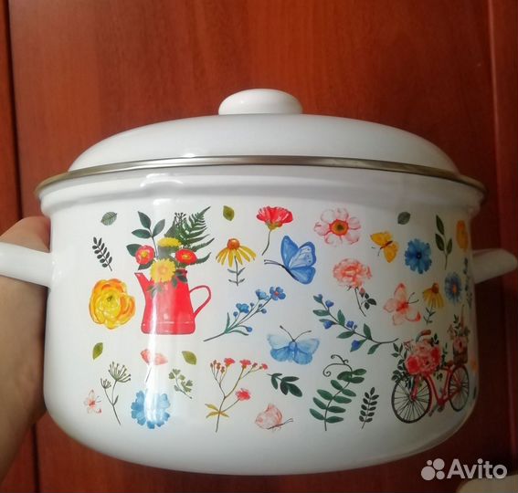 Кастрюля эмалированная